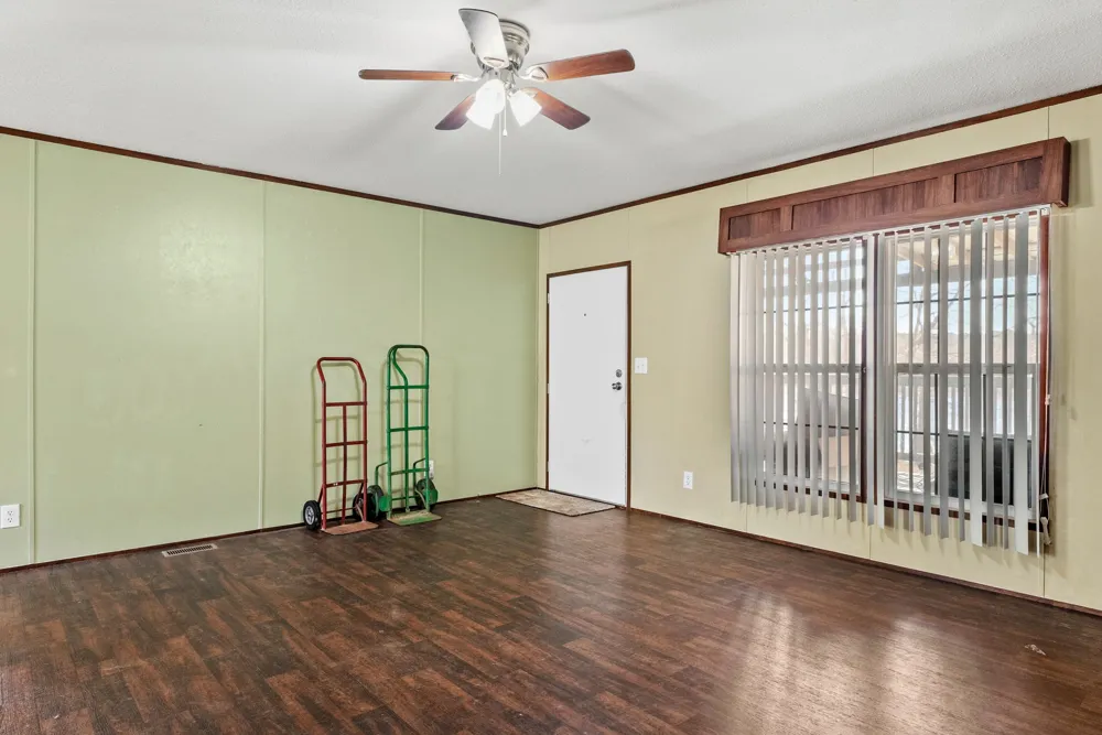 23425 FM 1995 Lindale, TX 75771