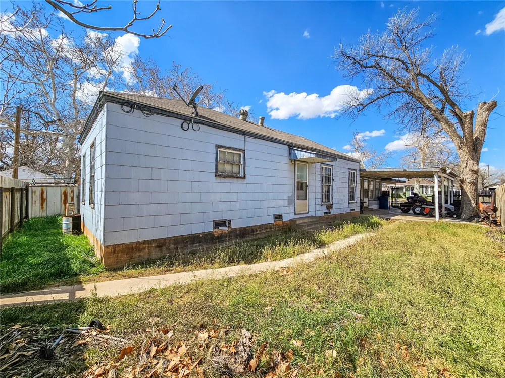 1200 E Twelfth Street Sweetwater, TX 79556