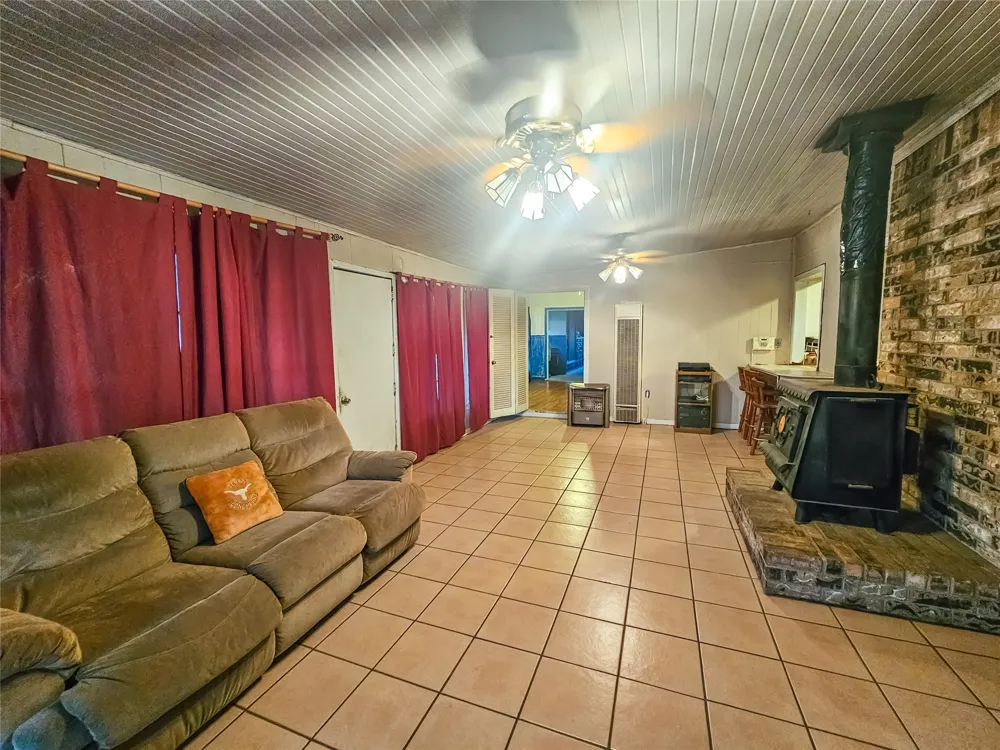 1200 E Twelfth Street Sweetwater, TX 79556