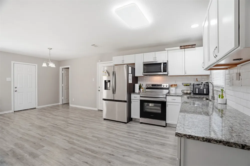1540 Roma Lane Fort Worth, TX 76134