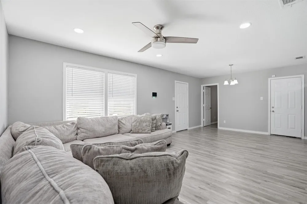 1540 Roma Lane Fort Worth, TX 76134
