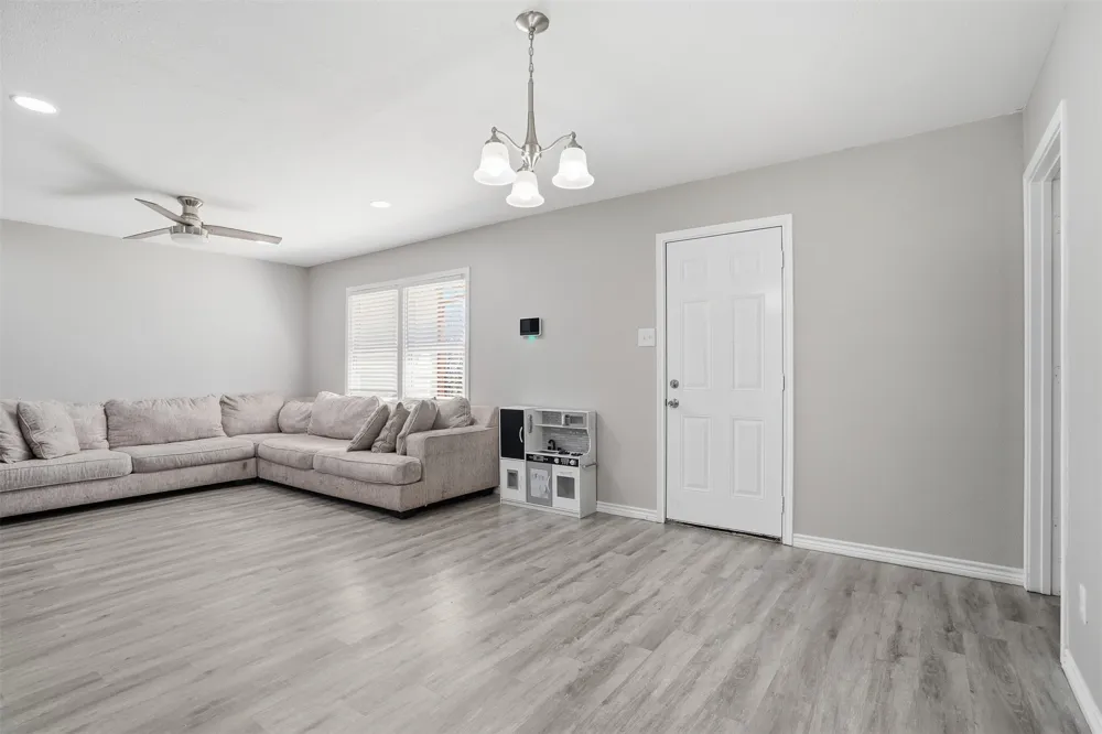 1540 Roma Lane Fort Worth, TX 76134
