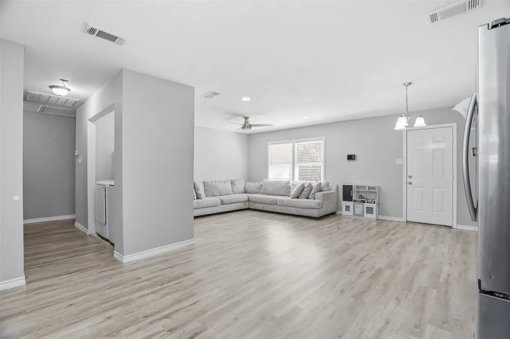 1540 Roma Lane Fort Worth, TX 76134