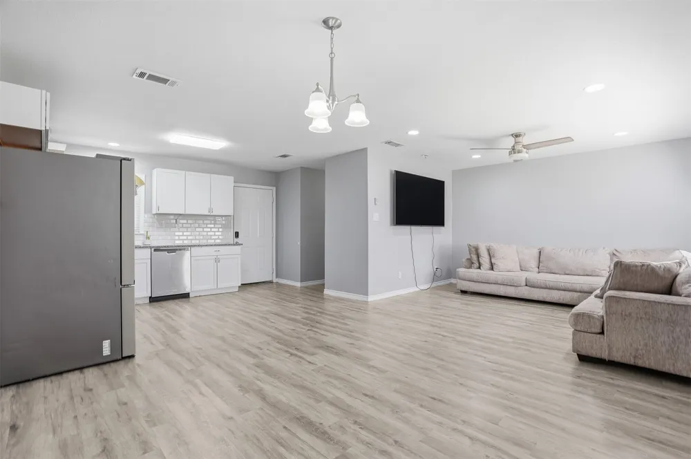 1540 Roma Lane Fort Worth, TX 76134