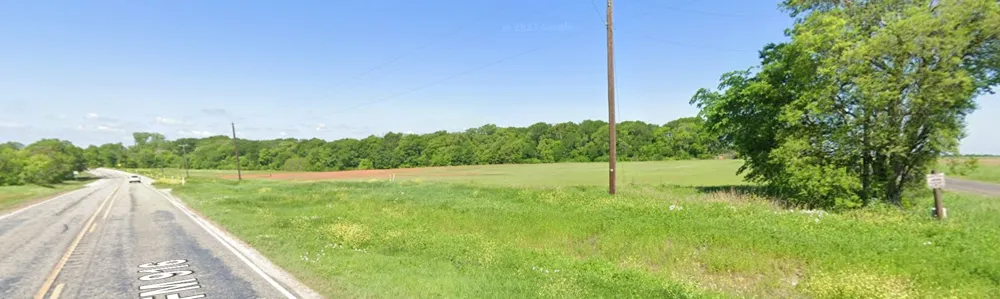 8024 County Road 204 Grandview, TX 76050