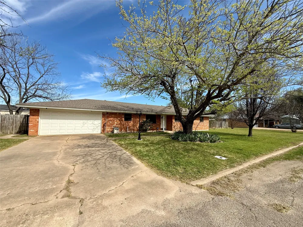 505 S San Jacinto Street Whitney, TX 76692