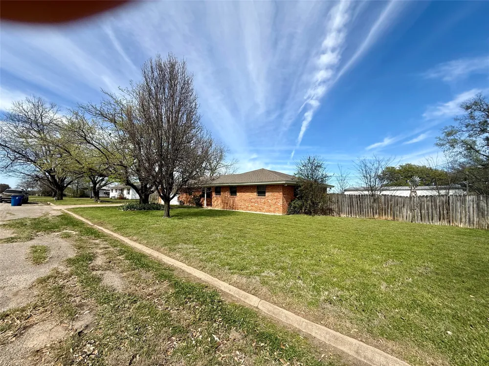 505 S San Jacinto Street Whitney, TX 76692