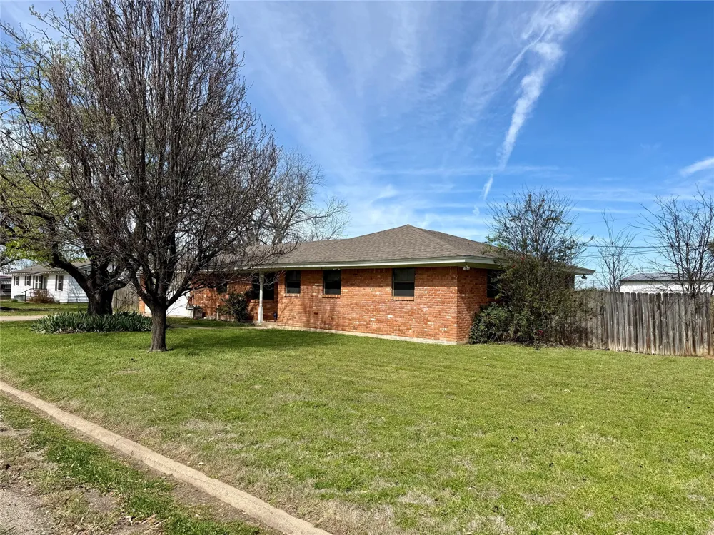 505 S San Jacinto Street Whitney, TX 76692