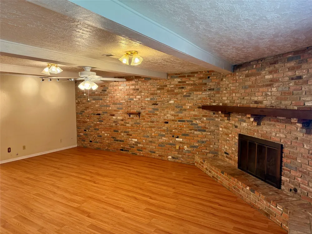 505 S San Jacinto Street Whitney, TX 76692