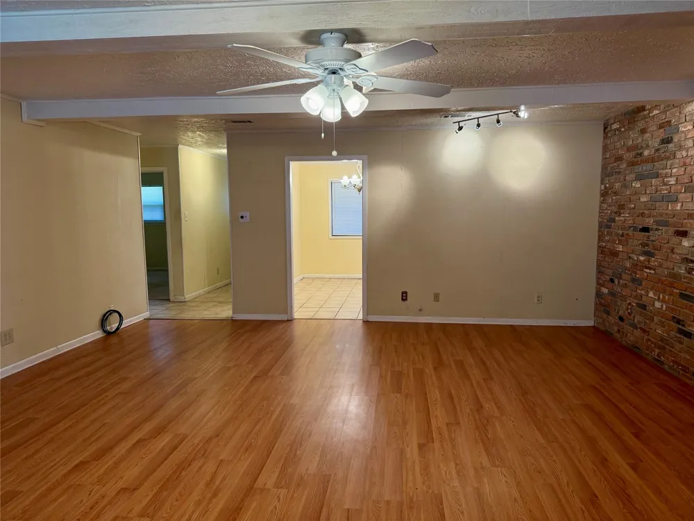 505 S San Jacinto Street Whitney, TX 76692