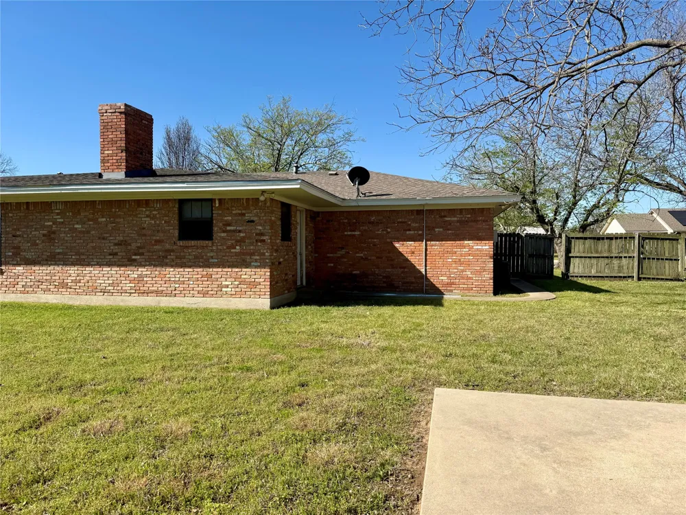 505 S San Jacinto Street Whitney, TX 76692
