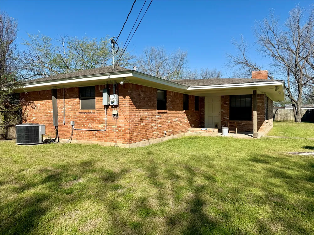 505 S San Jacinto Street Whitney, TX 76692
