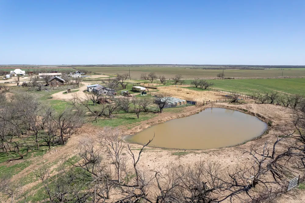 Cr 300 Coleman, TX 76834