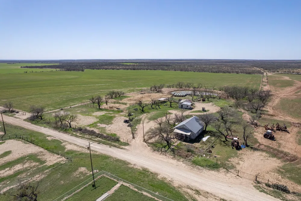 Cr 300 Coleman, TX 76834