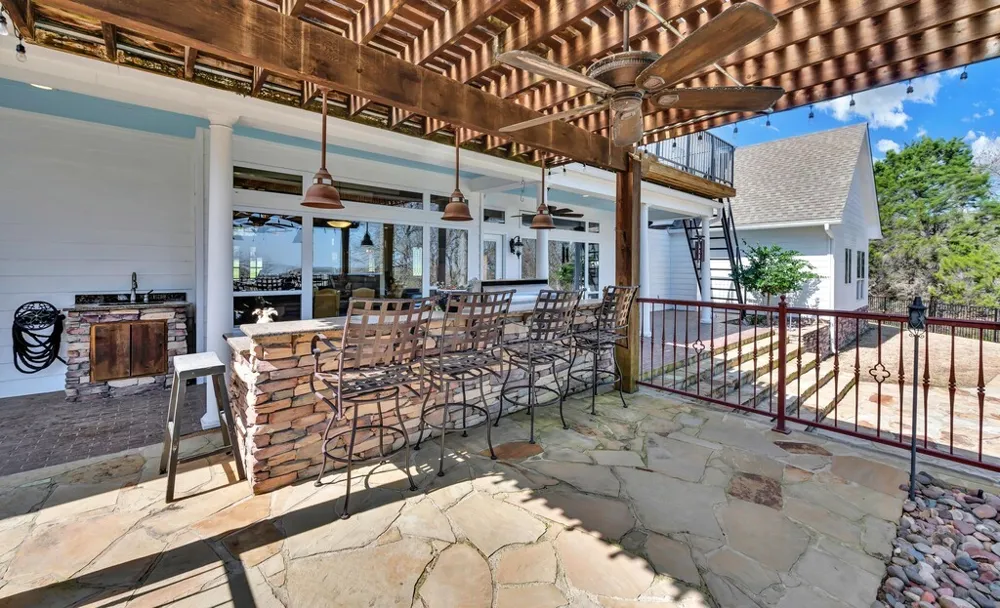 675 Cedar Canyon Road Crawford, TX 76638