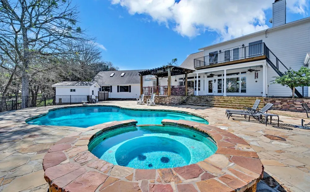675 Cedar Canyon Road Crawford, TX 76638