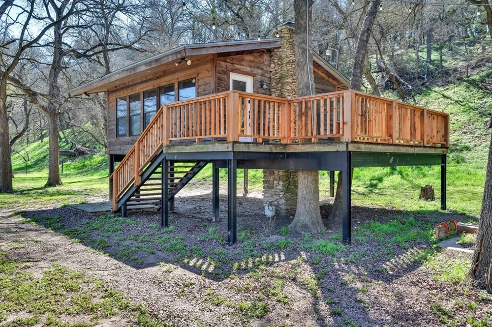 675 Cedar Canyon Road Crawford, TX 76638