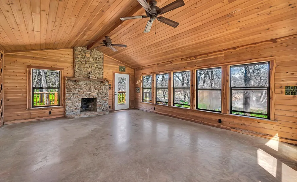 675 Cedar Canyon Road Crawford, TX 76638