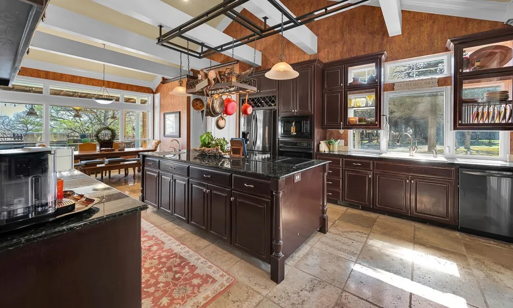 675 Cedar Canyon Road Crawford, TX 76638