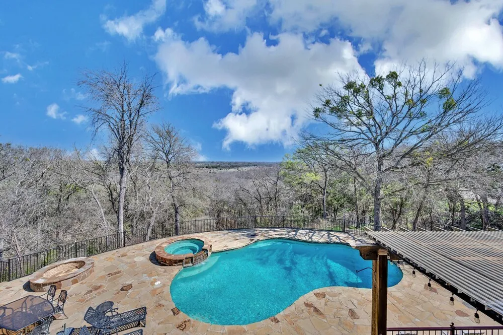 675 Cedar Canyon Road Crawford, TX 76638
