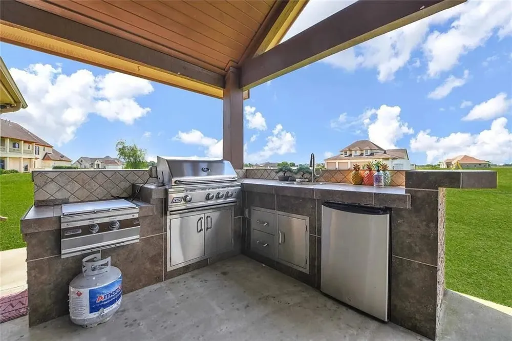 10960 Sheila Court Beaumont, TX 77705
