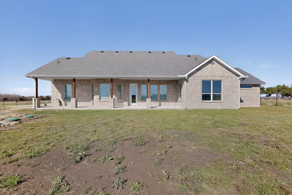 6721 County Road 1140 Leonard, TX 75452