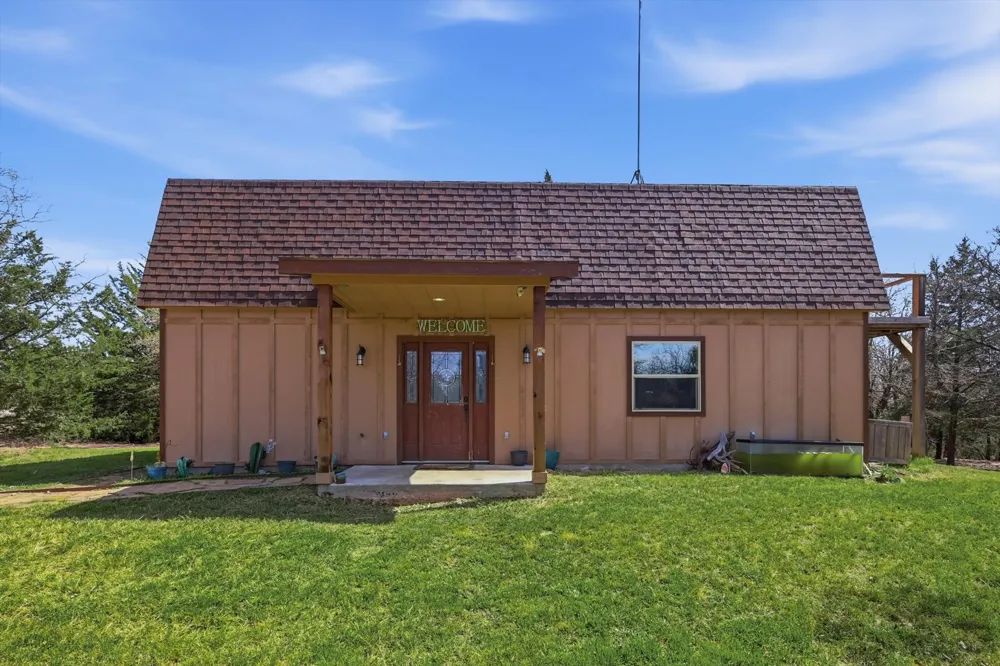 2119 County Road 2585 Alvord, TX 76225