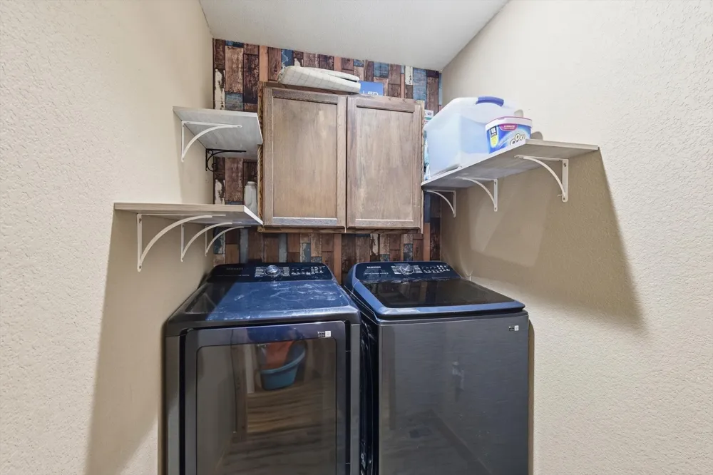 2119 County Road 2585 Alvord, TX 76225
