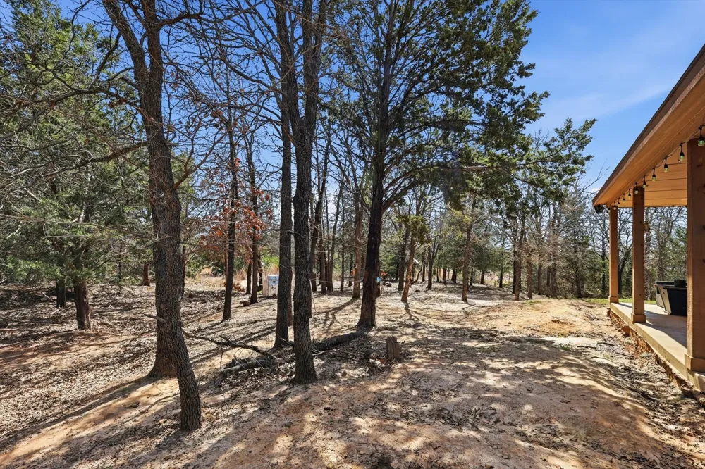 2119 County Road 2585 Alvord, TX 76225