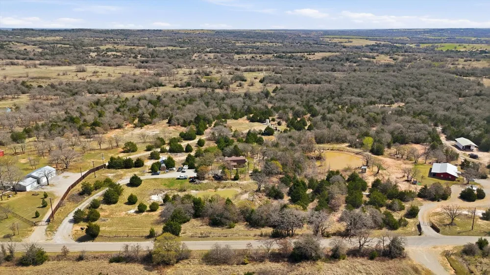 2119 County Road 2585 Alvord, TX 76225