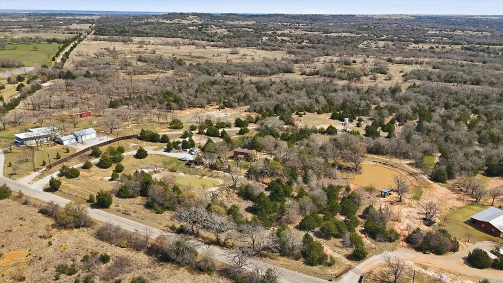 2119 County Road 2585 Alvord, TX 76225