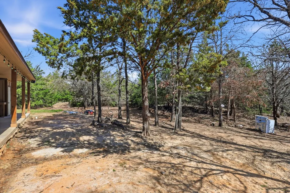 2119 County Road 2585 Alvord, TX 76225