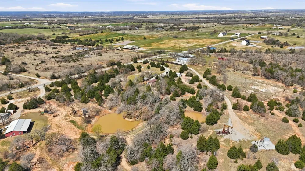 2119 County Road 2585 Alvord, TX 76225