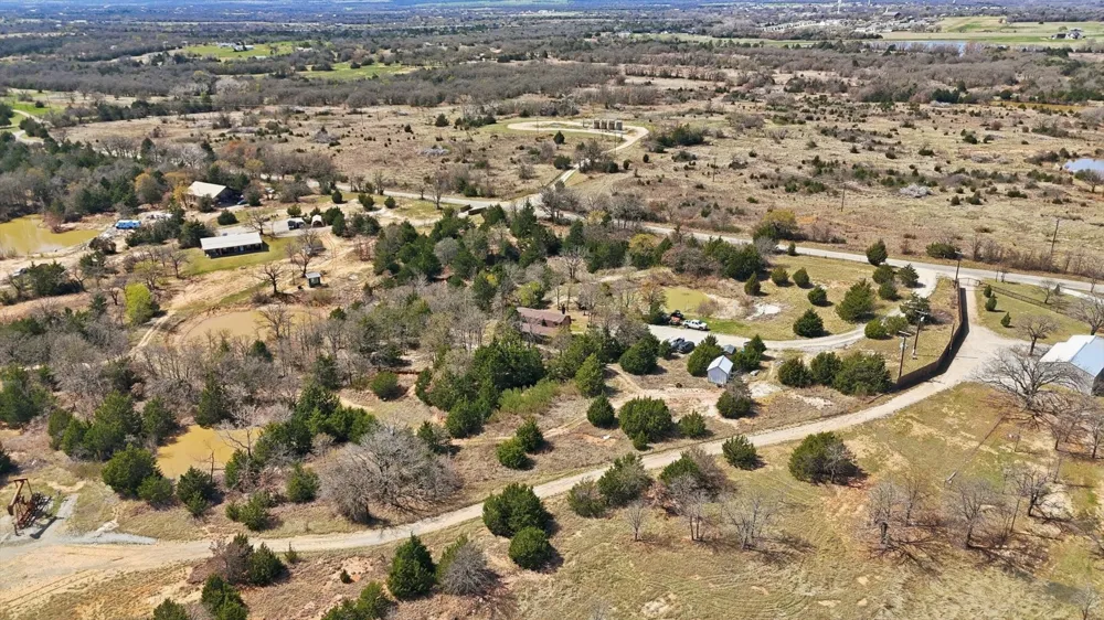 2119 County Road 2585 Alvord, TX 76225