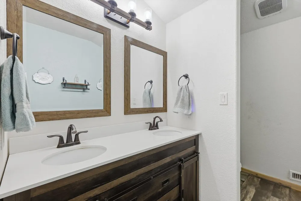 2119 County Road 2585 Alvord, TX 76225