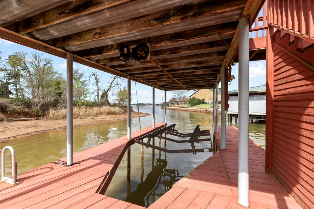 5459 Woodland Shores Drive Log Cabin, TX 75148