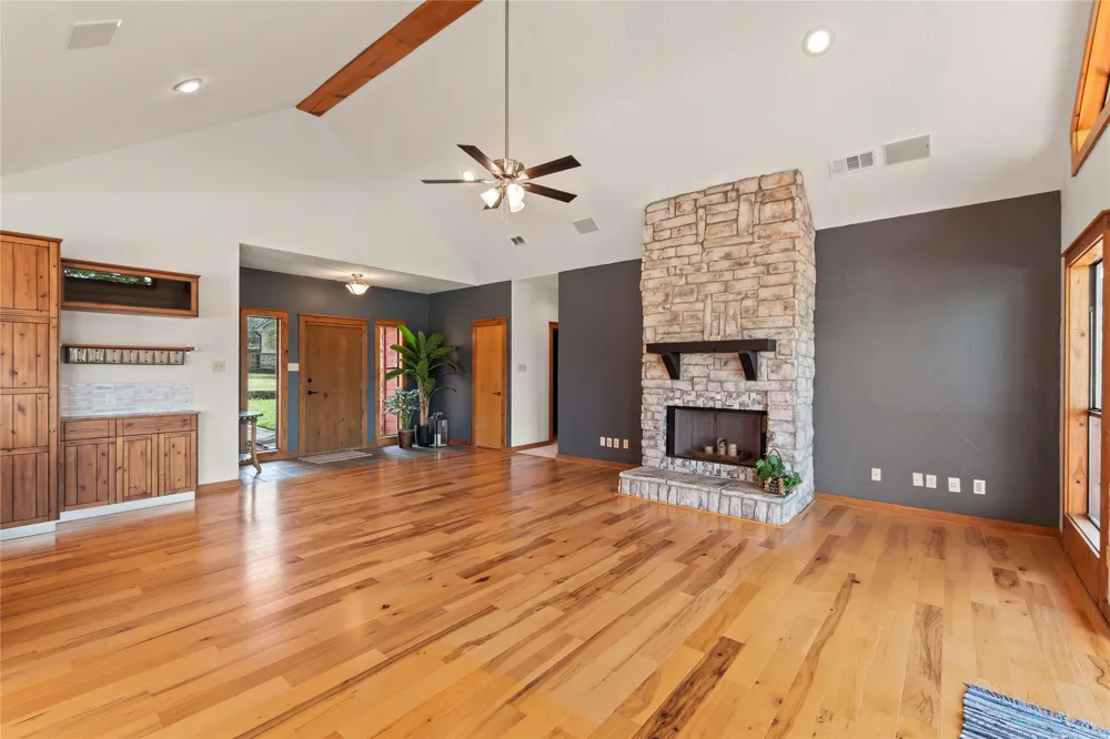 5459 Woodland Shores Drive Log Cabin, TX 75148