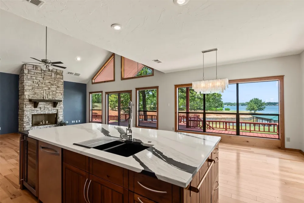 5459 Woodland Shores Drive Log Cabin, TX 75148