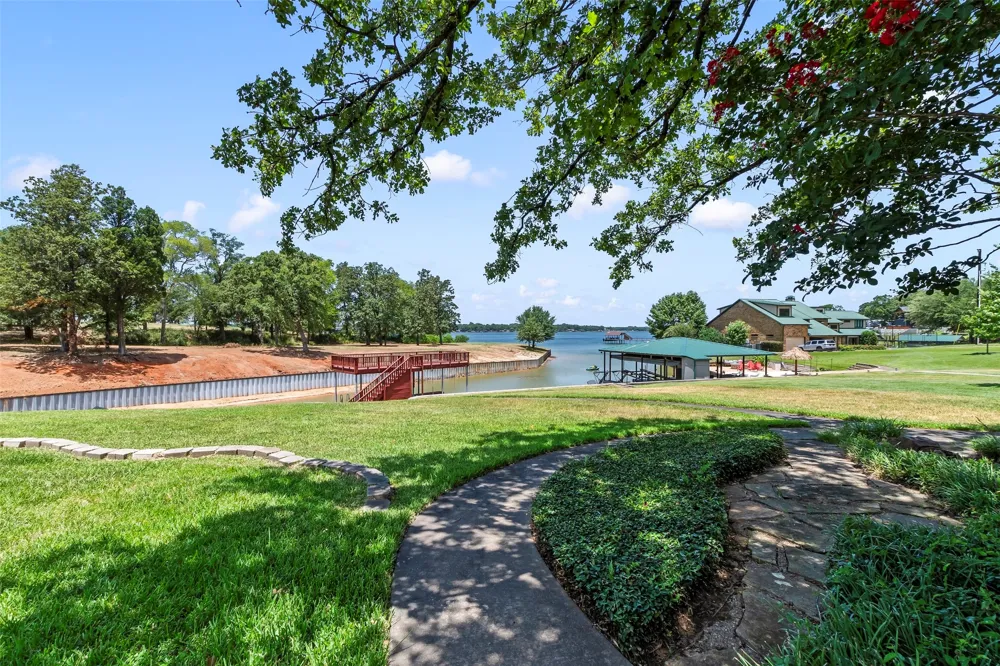 5459 Woodland Shores Drive Log Cabin, TX 75148
