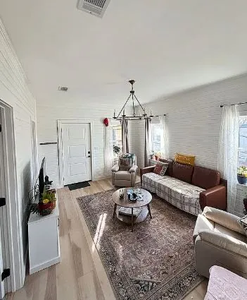 547 E Hill Street Hamilton, TX 76531