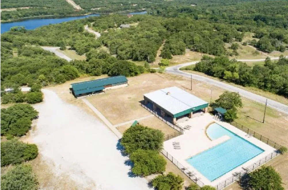 185 Silver Lakes Drive Sunset, TX 76270
