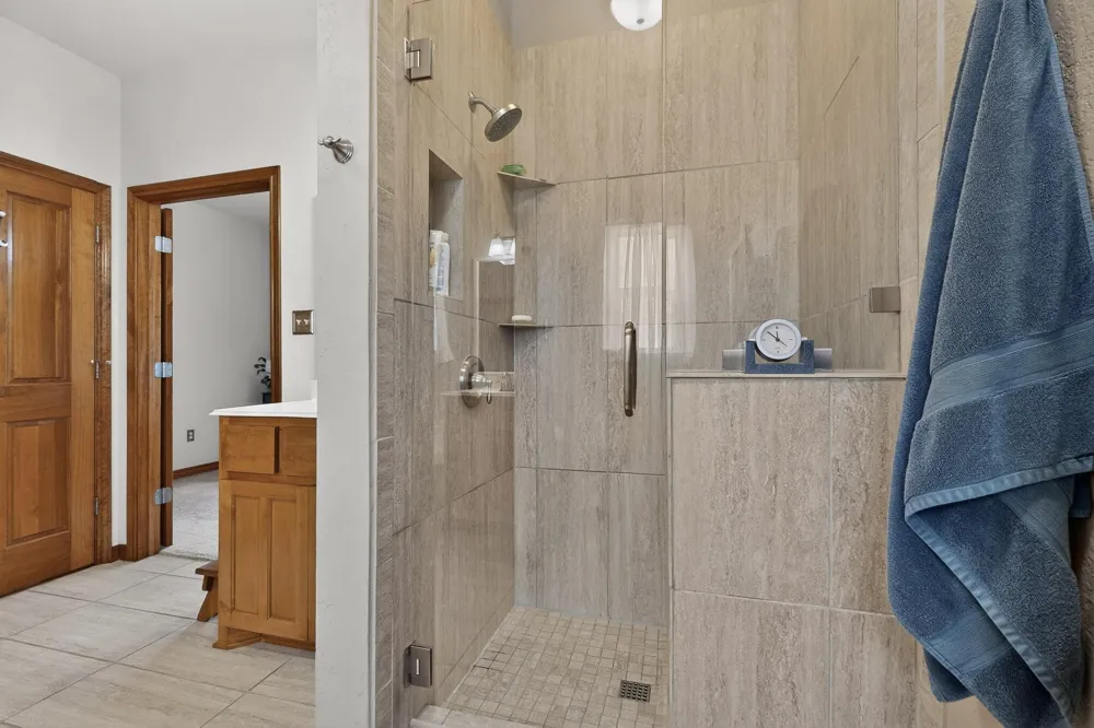 185 Silver Lakes Drive Sunset, TX 76270
