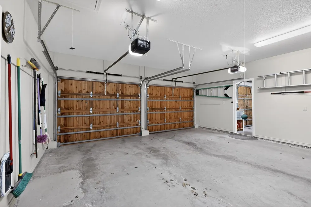 185 Silver Lakes Drive Sunset, TX 76270