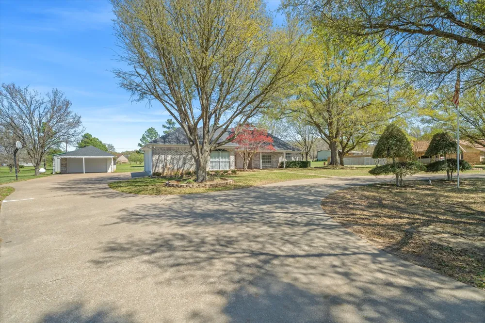 2146 VZ County Road 2205 Canton, TX 75103