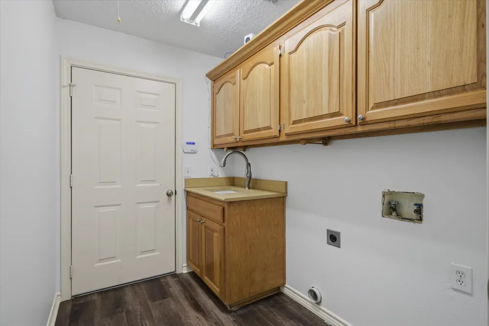 2146 VZ County Road 2205 Canton, TX 75103