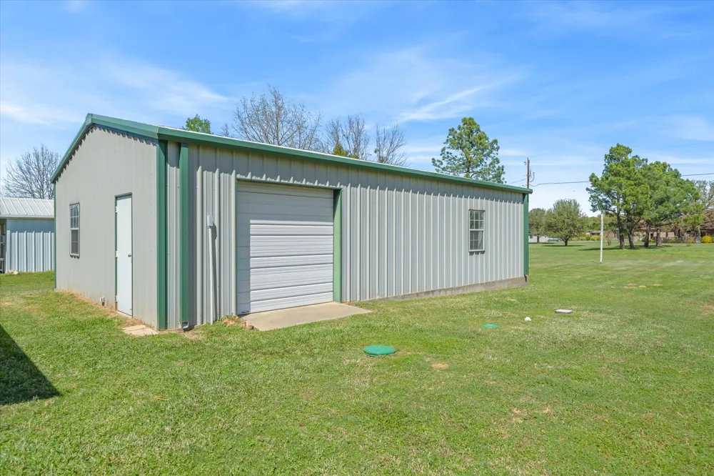 2146 VZ County Road 2205 Canton, TX 75103