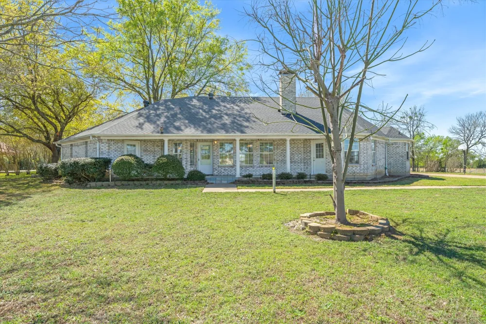 2146 VZ County Road 2205 Canton, TX 75103