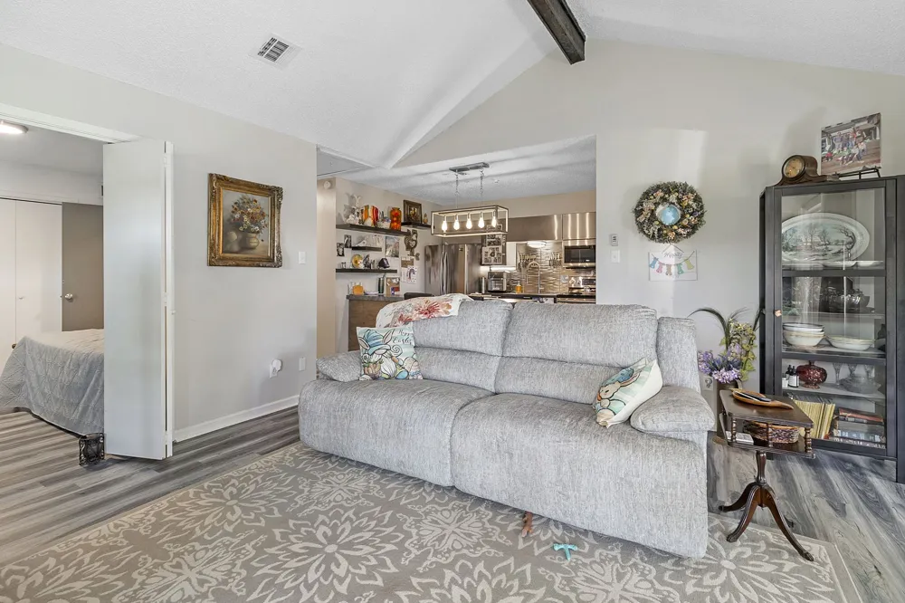 17 Townhouse Lane Trinity, TX 75862