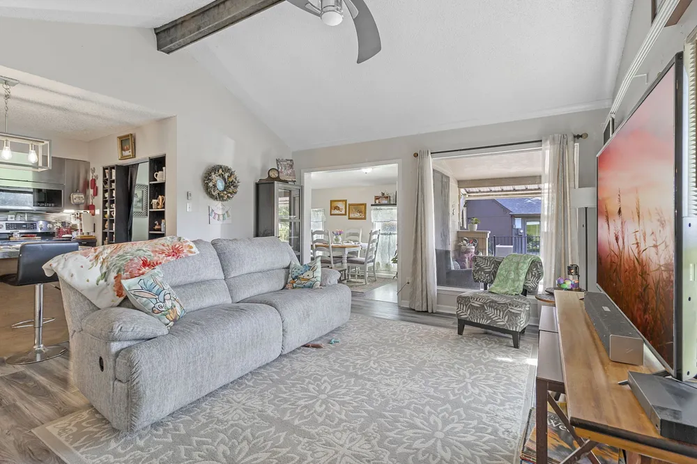 17 Townhouse Lane Trinity, TX 75862