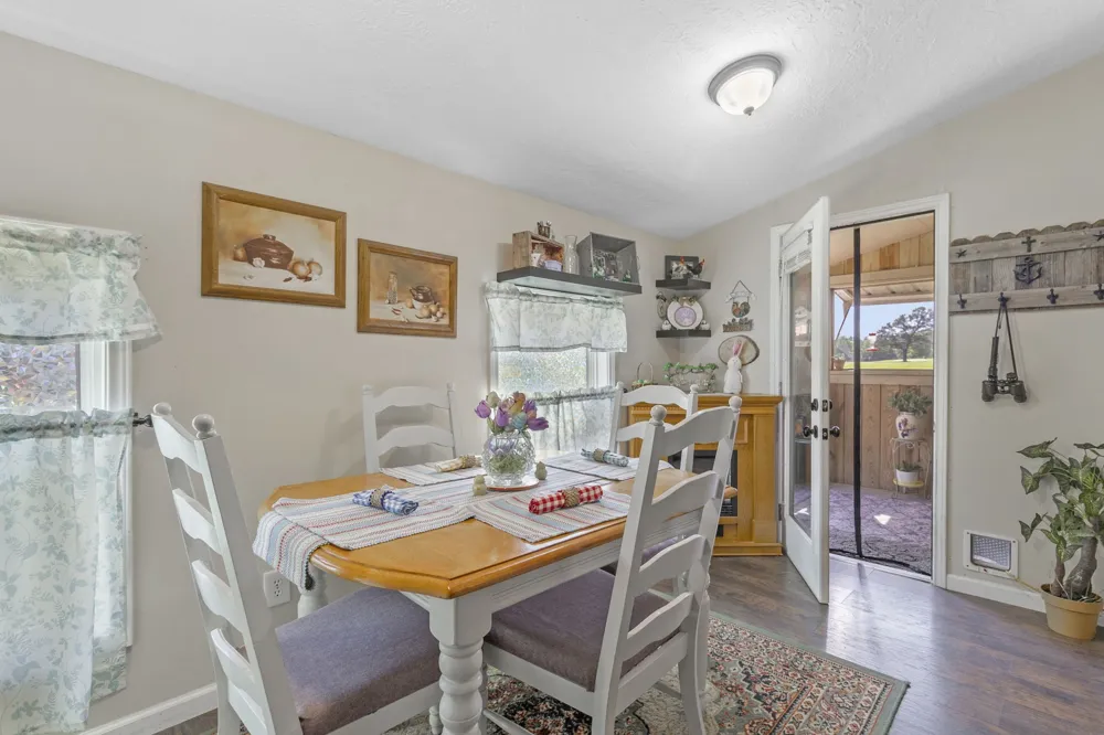 17 Townhouse Lane Trinity, TX 75862